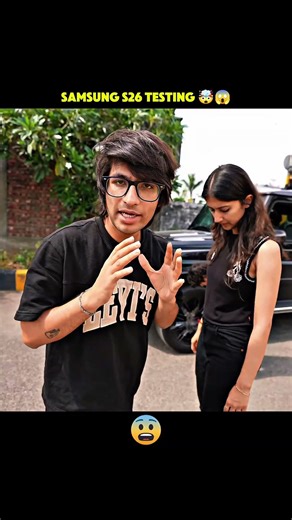 Phone chipka diya tyre pe 😱 | #souravjoshivlogs #shorts #newvlog #piyushjoshi #ytshorts #viral