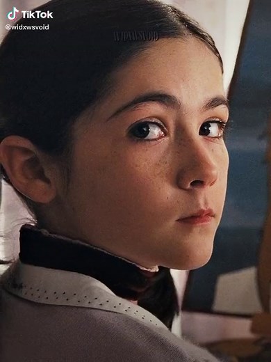 Isabelle Fuhrman and Vera Farmiga in Orphan Movie Edit