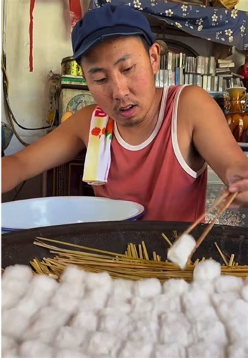 Videos de Mr. Biao (@mr.biao81) con “Happy & Pop songs - PeriTune”