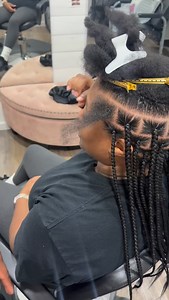 30K views · 4.9K reactions | Knotless tutorial #knotlesstutorial #braidtutorial #fyp #braider #howtobraid #hair #knotlessbraids | Danielle E. Brown | Facebook