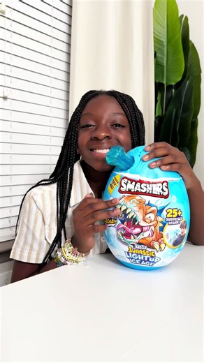 Part II 🦖✨ It’s dino time! Meerah cracked open the ZURU Smashers Mega Jurassic Light Up Dino Egg and discovered ROAR-some surprises inside 🥚💥 From slime to fossils, every smash brings a new adventure—plus, the dino lights up! 🔦🌟 @ZURU Toys #ZURUToys #SmashersDino #JurassicFun