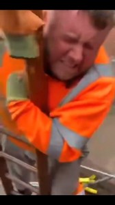 Cannot stop laughing at this, don't think he likes it up them ladders 😂😂😂😂😂😂😂😂😂🎹🎧🎶 #work #prank #ladders #ladder #graft #scared | The Memories from Wigan Pier