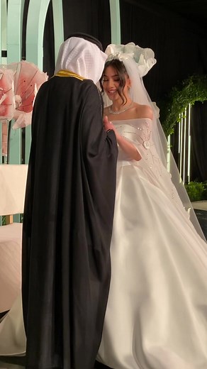 Beautiful DONA ✨🤍 #saudiwedding #firstlook #bridedress #foryourpage #riyadh #ksa #saudiweddings