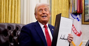 Countries Purchasing Oil from Venezuela Hit by Trump Tariffs