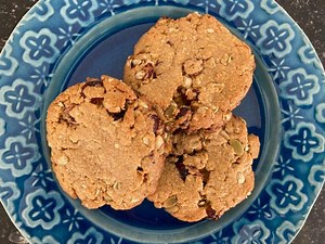 Make-Ahead Breakfast Granola Cookies