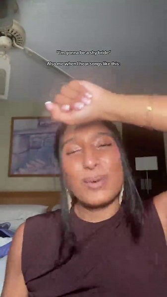 Let’s be real, shy bride who? I can’t sit still when I hear bollywood songs 🎶 #browngirl #browngirltiktok #bollywood #desigirl #nakhra