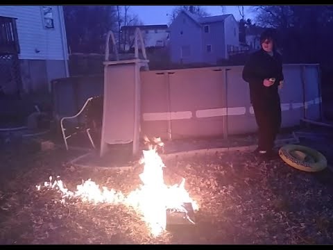 William Shoots And Burns His Old Xbox One!