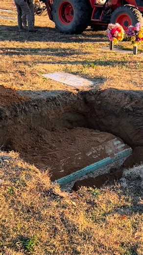 Allybfields on Instagram: "Trigger Warning-Disinterment/Reinterment I agreed to put this together for family that wasn’t able to be with us, but then we thought about so many of her friends who may want an update. So here it is. 21 years ago we buried my sister, our sweet Savannah, just a kid and forever 19 in our hearts. Now that all of us have moved away we truly couldn’t stand the thought of her being all alone in Georgia every day. We talked about disinterment and moving her to Alabama and w