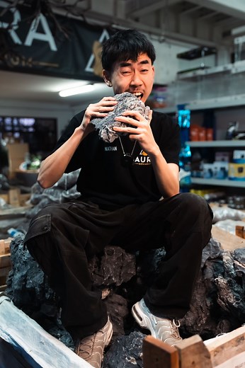 Welcome to Aura Aquarium Sydney — where the river natural rivers meets imagination 🌊✨ But we’re more than just an immersive experience. 🐠 Explore our massive stone collection, the biggest in all of Sydney — from authentic Haikai stones from Japan to vibrant Red River stones and rare aquascaping gems you won’t find anywhere else 💎 🛒 Now available in-store and online (link in bio) — and yes, we send photos of your selection before delivery, no matter where in Australia you are 📦📸 📍 Located 