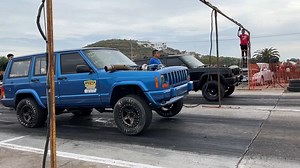 Cherokee Turbo LA TRAGEDIA VS Cherokee Nitro 4x4 | Arrancones | Sinaloa Stang