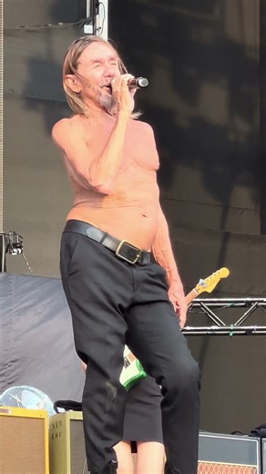 👕⚡ Red Hot Chili Peppers ft. Iggy Pop shows what noise looks like at 76 #RHCP #iggyPop