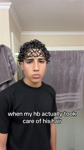 #fyp #curlyhairroutine #curlyhairtutorial | Finger Coiling Curls