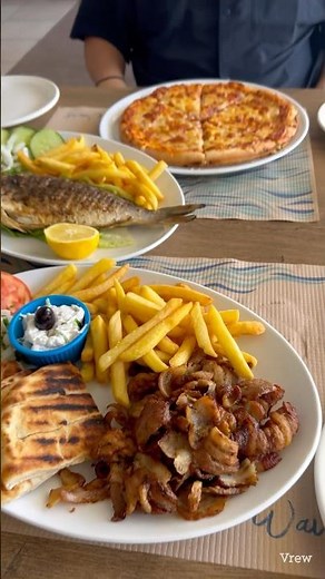 さぁ！春だ！旅日記06ギリシャ🇬🇷ロードス島でギリシャ料理を😋ギロ【シシカバブ風】やはり対岸はトルコ🇹🇷 #ギリシャ料理 #ロードス島