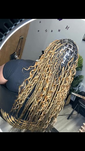 Smedium Boho Knotless w/ human hair 🌟Openings Available 🌟 💕Follow me on IG @Stylesby_Kaleesha💕 #detroithair #detroitnails#detroithairsalon #detroitbraider #goddessfauxlocs #knotlessboxbraids #knotlessbohemianboxbraids#braidstyles #tiktokbraider #warrenbraider #braidersontiktok #eastpointebraider #explorepage #fyp | Stylesby Kaleesha