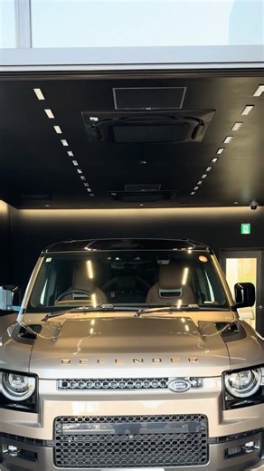 DEFENDER OCTA V8ツインターボ635馬力はパワーを感じた。インテリアもエクステリアもOCTAは更にカッコ良かった。 やばい！