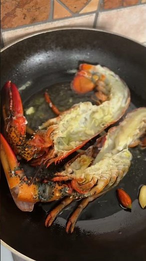 Linguine all’astice 🥰 ricetta facile e veloce 🎄 sul antoniettapolcaro.it #cucinaitaliana #astice