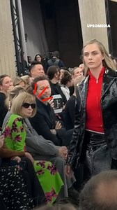 262K views · 294 reactions | During the Miu Miu Show 2024 at Paris Fashion Week, Cara Delevingne returned to the runway as a model. However, fashion expert Anna Wintour strongly disapproved of her with a gesture that almost went unnoticed. | Rosa + | Facebook