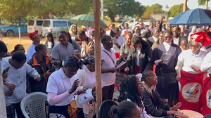 74K views · 3.6K reactions | “Ndzita mu bonga há yine?” | Paróquia de Sagrada Família da Maxixe | Facebook