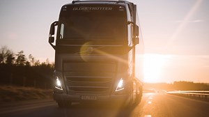 445K views · 26K reactions | Safety first! ⚠️ Our new intelligent support features are here to make the truck driving experience safer than ever.️ From advanced driver assistance systems to real-time alerts, our technology is designed to help keep everyone on the roads safe. Join us in the pursuit of safer roads today! See it in action - watch our video now.⬇️ #volvotrucks #trucksafety #safety #safetymatters #zeroaccidents #roadsafety | Volvo Trucks UK | Facebook