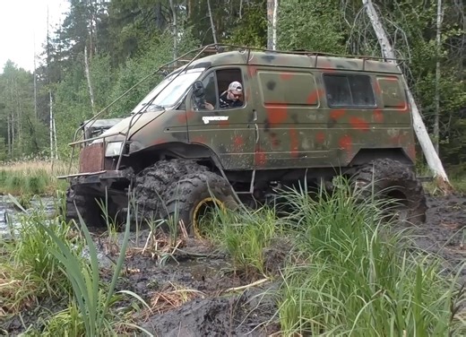 【超级马力】泥潭大聚会，各种大马力神车。作者：MECHANIC SHOW