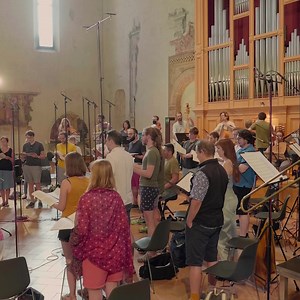 Andrea Marcon's reconstruction of a Christmas Vespers by Monteverdi with the renowned La Cetra Barockorchester & Vokalensemble Basel is now released. Enjoy this video taken from the recording of Monteverdi's setting of Psalm 111: Beatus vir. 🎧 → dgt.link/xmas-vespers | Deutsche Grammophon - DG