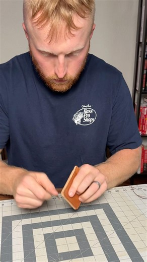 Making a Minimalist Vertical Leather Card Holder