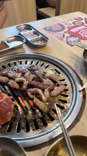 Cute pig #koreanbbq #food #travelblog