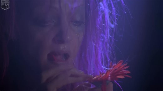 Freeze's heart isn't so cold... #batmanandrobin | Batman Online Fans