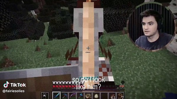 Reações de Felipe Neto em Minecraft: Edição e Humor