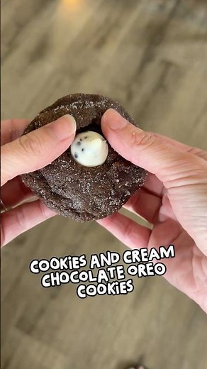 Soft Chocolate Oreo Cookies with Cookies and Cream Kisses🍪 (Easy Viral Recipe