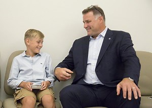 Eric Lindros keeps pushing as local concussion research get $3M boost