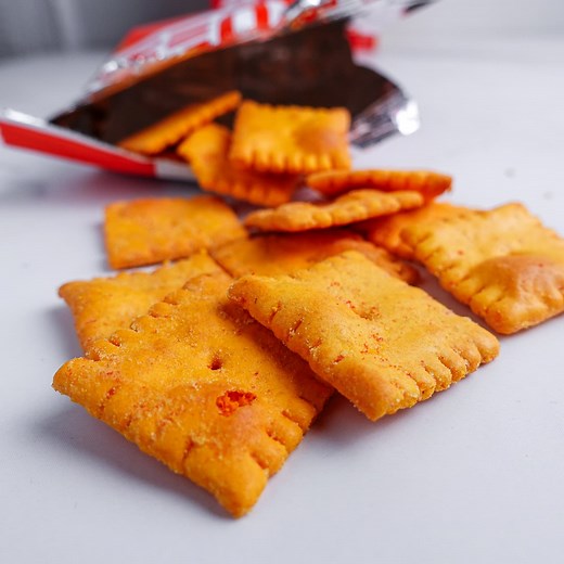 REVIEW: Quest Cheese Crackers (A High-Protein Cheez-It) » Protein Snack Reviews