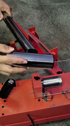 Quickly and tightly connect an iron pipe for installation and connection of iron pipe sections