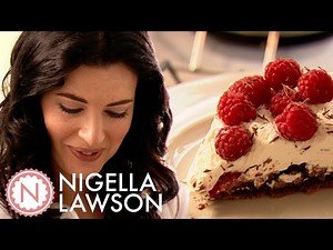 Nigella Lawson's Chocolate & Raspberry Pavlova