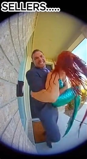 CCTV: Weird Door-to-Door Sellers Caught on Ring Camera 😭🚪