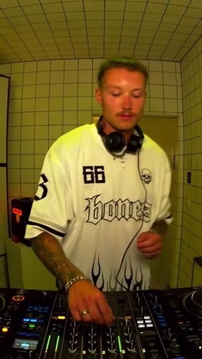 TTC Records on Instagram: "‘Dat Dat’ in the famous Berlin bathroom 🩸 Have you listened to this track yet? Stream it via the link in our bio 🔗"