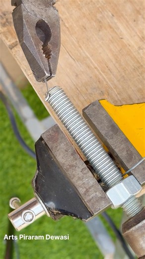 How to make a spring at home! !