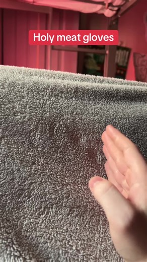 Unique Crafting: Holy Meat Gloves Tutorial