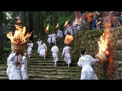 那智の火祭り（扇祭り）クライマックス