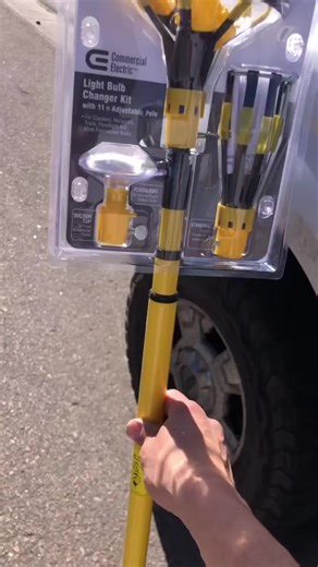 How to change your high ceiling lightbulbs. #homerepair #homeimprovement #parker #lightbulbs #led #high #ceiling #diy