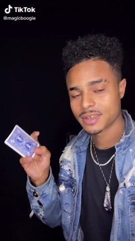 Sleight of hand magic 🪄🧙🏾‍♂️ Follow for more!! #magic #subscribe #trending #foryoupage #fyp