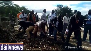8K views · 286 reactions | MDC Alliance LEADER NELSON CHAMISA GIVES A HELPING HAND #CycloneIdai #CycloneIdaiZW #CycloneIdaiUPDATE | Daily News | Facebook