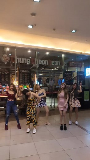 Delicious XMAS Dinner with the Mochagirls!