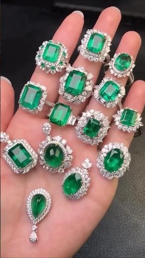 Diamond vs Emerald | Gemstone Battle 💎🔥 Which Gem Reigns Supreme?