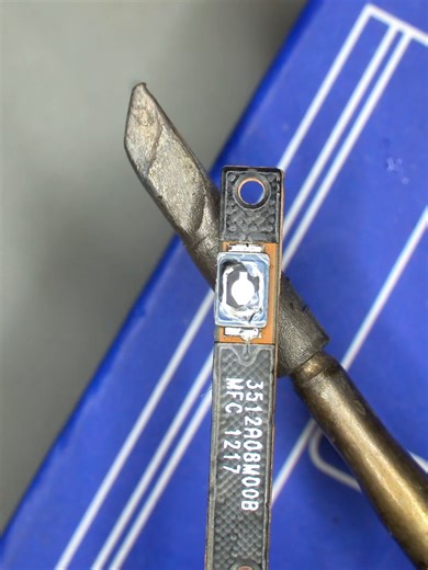 Long time no see, button flex cable! #phonerepair #replacement #flexcable #boardrepair #repairing #repairtech