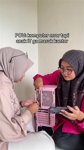 Kira-kira gini deh kalau anak IT ga masuk kantor😅 Relate ga nih? comment dibawah yuk👇🏼 #softwareengineer #anakIT #itcompany #techsolutions #programmer