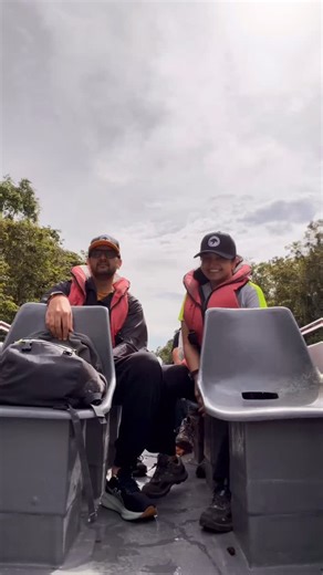 HKJ on Instagram: "Instagram text Caption - Kinabatangan River Safari in Malaysian Borneo I went on a 3D2N river “safari” at the Kinabatangan river in the state of Sabah in Malaysian Borneo which included : Pick up and Drop off from the Sandakan Airport or any Sandakan hotel Accomodation is a private room and there are dorms available if you want cheaper options All meals - buffet style 4 river cruises ( 2 afternoon, 1 morning and 1 in the night) 2 jungle walks ( 1 in morning and 1 in the night)