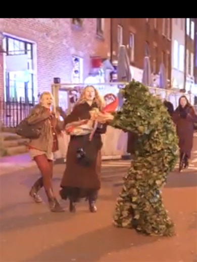 #londonpranks #prankgonewrong #funnypranks #prankvideo #bushmanprank