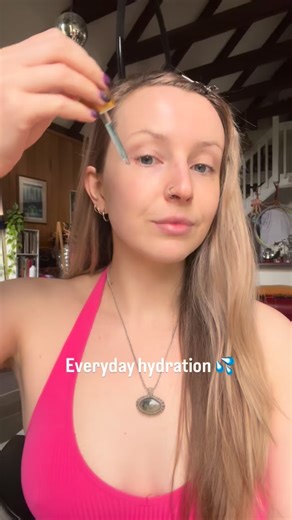 Very wet — you might say hydrated… 💧 Yes a till obsessed with the Brow Pop as my foundation!! 🫶🏼 Here’s my full dewy-glow routine step by step👇🏼 1. Prep & Hydrate I started with the Hyaluronic Hydrating Serum — this helps plump and smooth the skin so makeup glides on effortlessly. 2. Moisturise & Brighten Next up, the Brightening Moisturiser to lock in that hydration and give my skin a natural, radiant glow. 3. Eye Love Then I applied the Eye Delight Reflection Eye Balm to refresh and illum