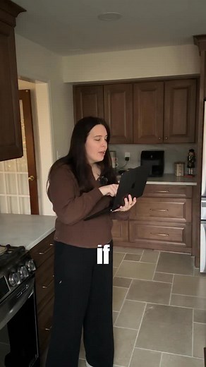 Welcome BACK to my series HOOK REHAB! Where I teach you how to edit fun, unique visual hooks for your next UGC video. Today we are talking about this pop up text effect | Sydney Nicole Mohni